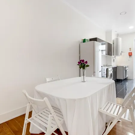 Гостевой дом Arroios - Second Floor